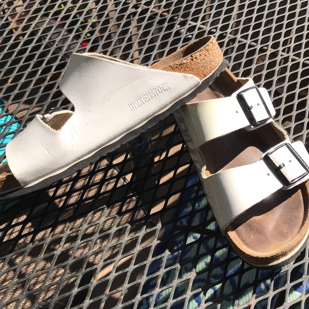 Birkenstock’s white double strap size 38